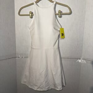 NWT All in one white active dress with shorts with pockets size : XS